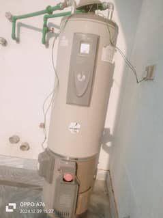 DEG-35 SUPER HEAVY  both gas and electric 35 gallon geyser