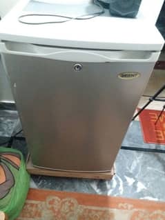 Orient refrigerator for sale!