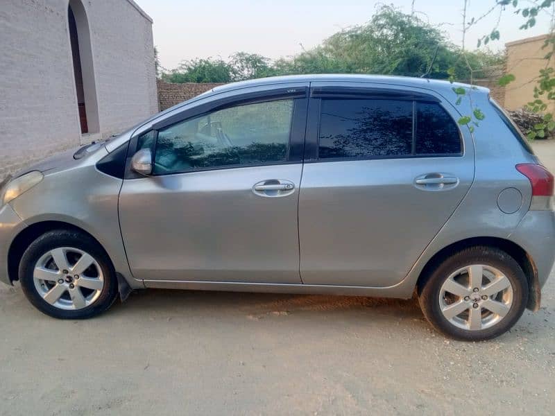 Toyota Vitz 2010 2