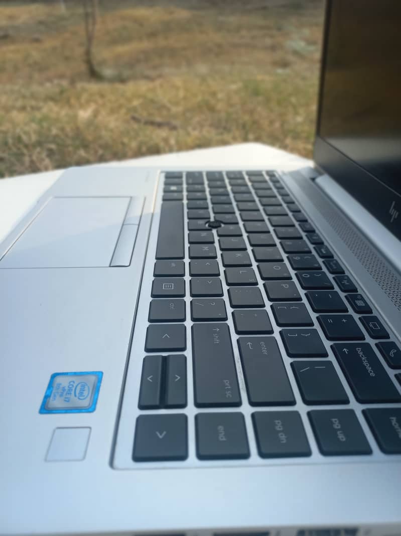 hp elitebook 840 g5 core i7 8th gen 10