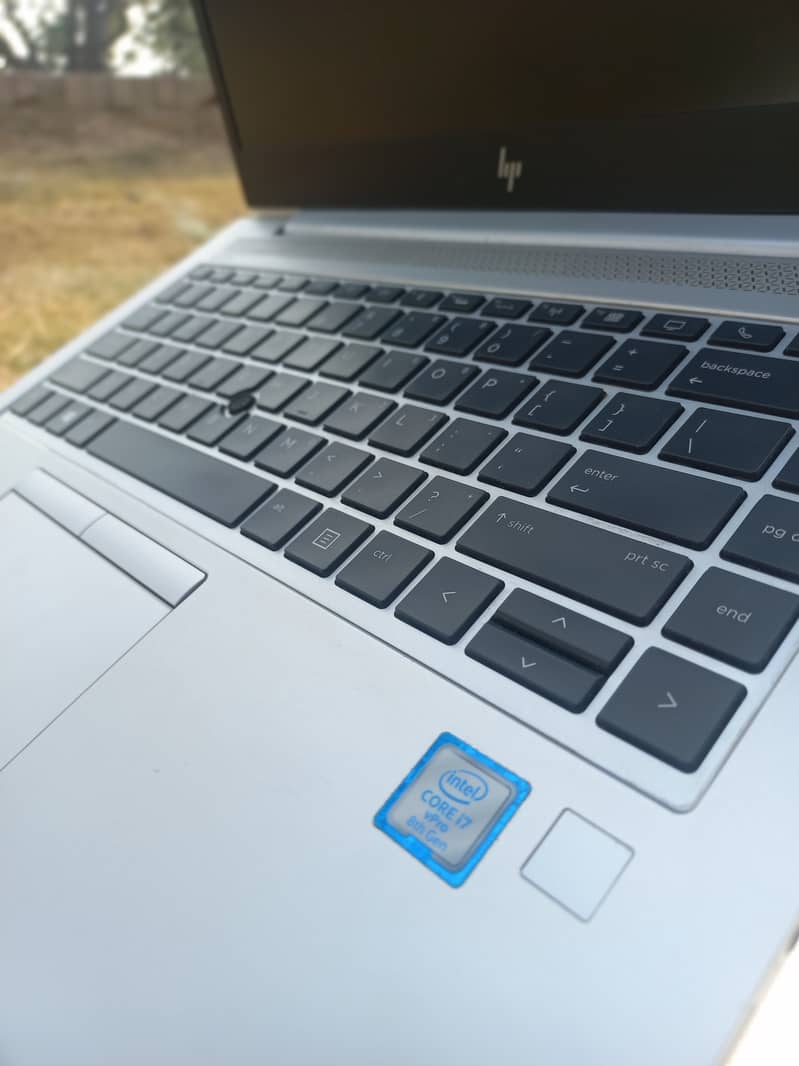 hp elitebook 840 g5 core i7 8th gen 7