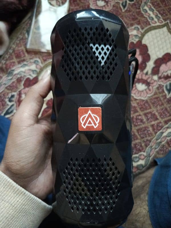 Audionic Solo X9 argent for sale only serious buyer contact me 1