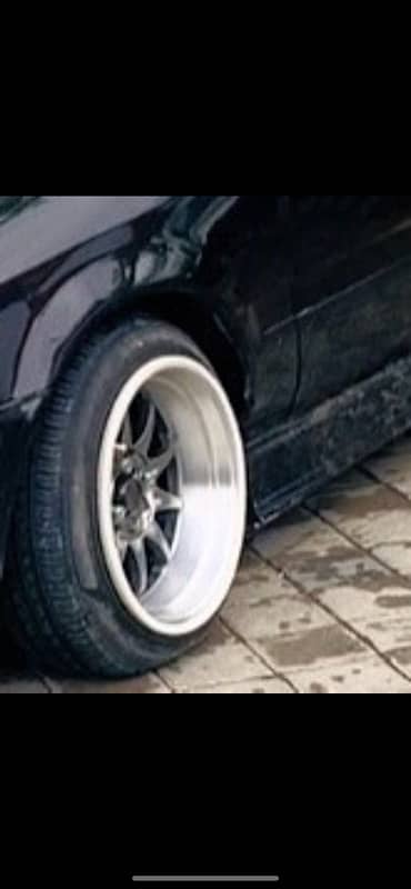 deep dish rim no repare no damagh like brand new with low profile tyre 4