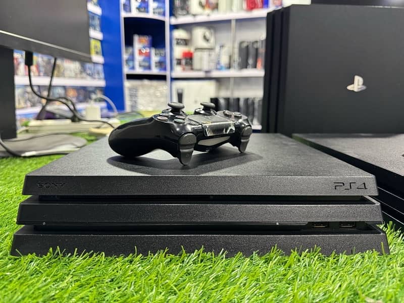 PS4 PRO (1TB) STOCK NON JB/JB AVAILABLE 1