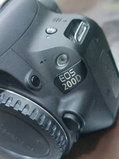 canon 200d 10/10++ condition