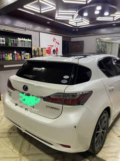 Lexus CT200h 2011