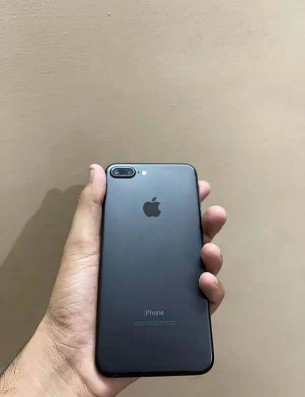 iPhone 7 plus 256 GB pta approved all original urgent sale 4