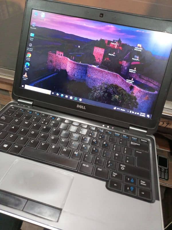 Dell Latitude E7240 Good Condition All Ok 0