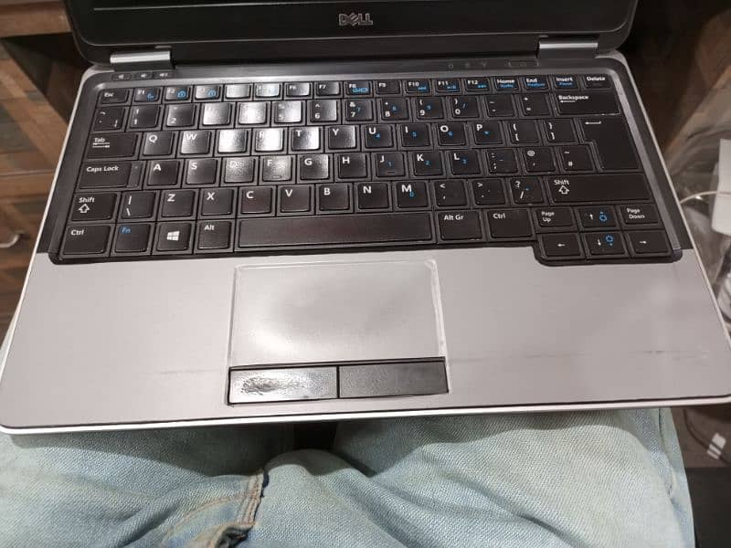 Dell Latitude E7240 Good Condition All Ok 2