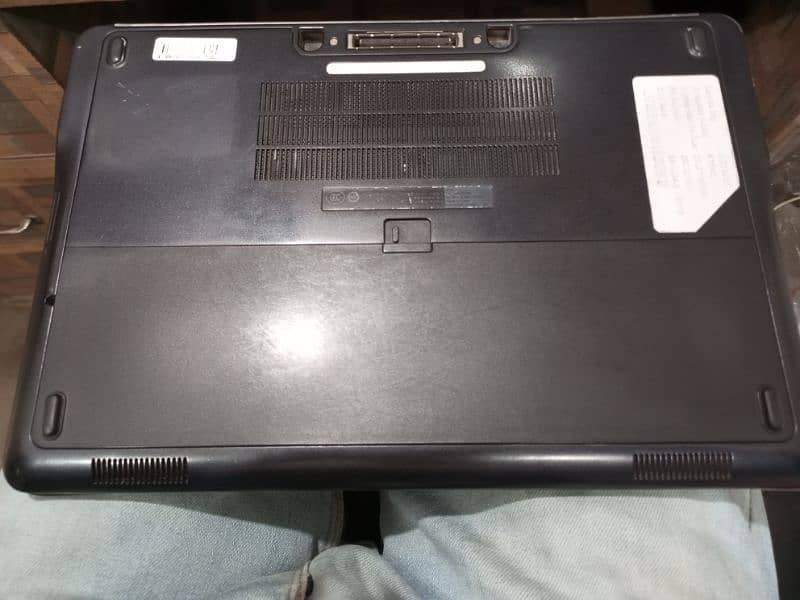 Dell Latitude E7240 Good Condition All Ok 4