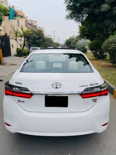 Toyota Altis Grande 2018 1