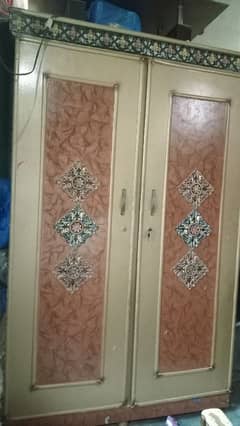 Bed + Wardrobe + Dressing Table لکڑی کا بیڈ اور الماری اور ڈریسنگ ٹیبل