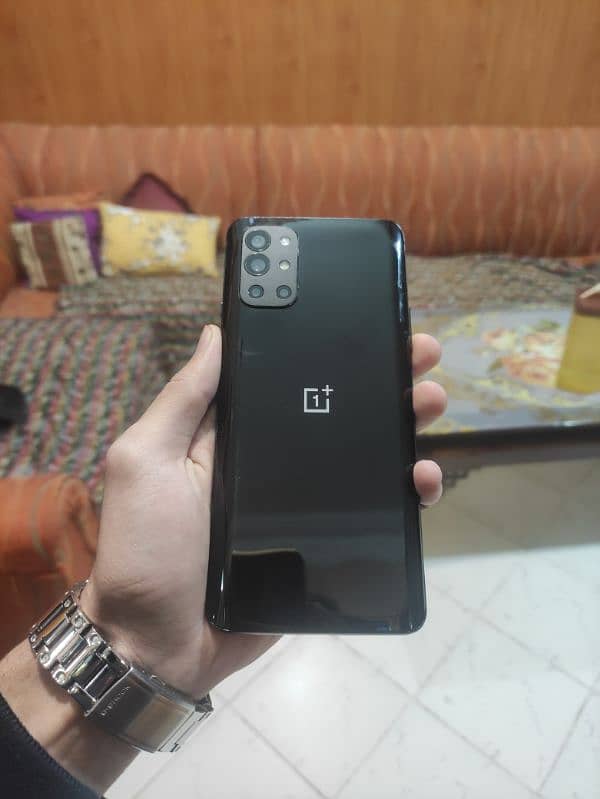 OnePlus 9r 8/128 0