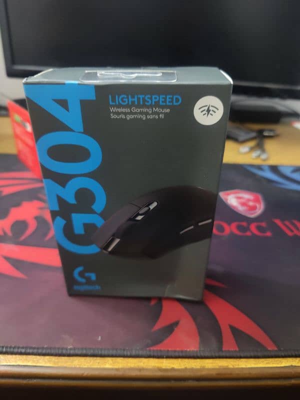 Logitech G304 Gaming Mouse 0