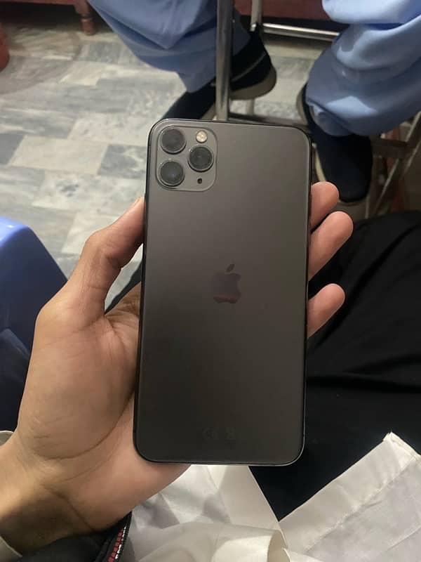 iPhone 11 Pro Max 0