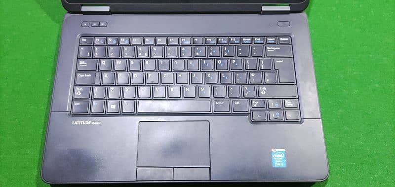 DELL Latitude E5440 Laptop 1