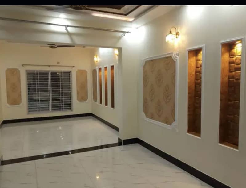 8 Marla Beautiful House Available For Rent In kent Housing Sialkot 1