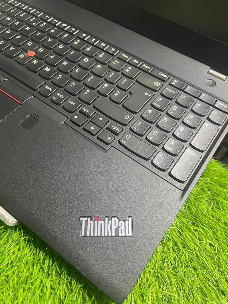 Lenovo Thinkpad T570 (0322-8832611) 4