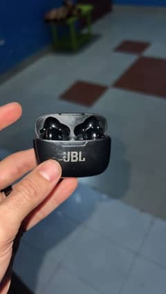 Jbl tune220TWS true wireless earbuds