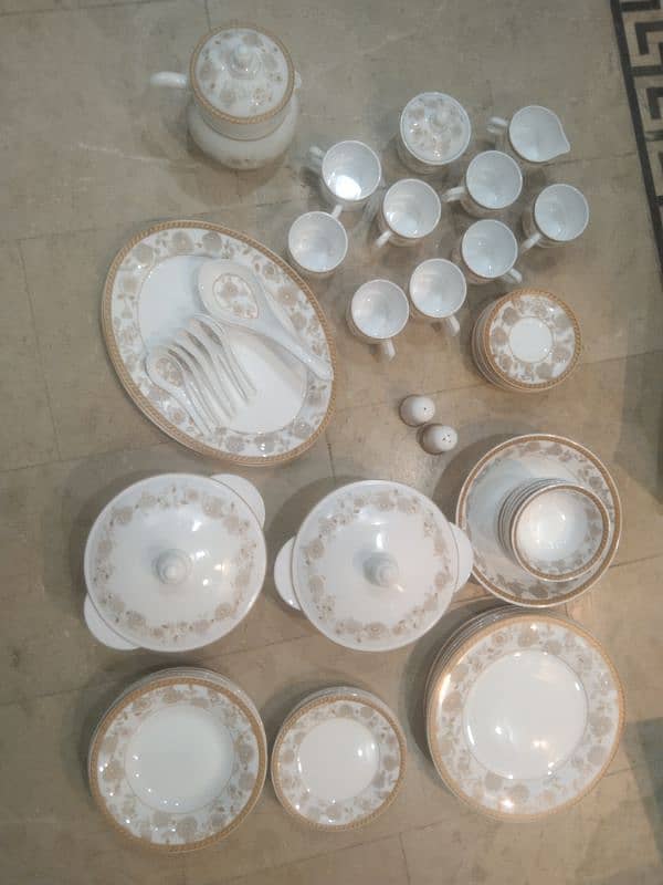 imported dinner set 3