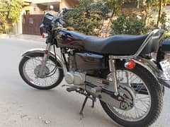 AOA I am selling cg 125 black colour fresh