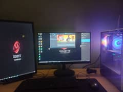 excellent condition gaming pc with 2 monitors