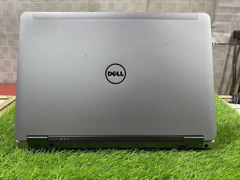 Dell Latitude E6540 i5 4th Gen (AMD Radeon 02 GB) 0