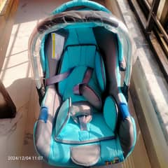 Baby car seat by Junior's