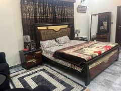 Excellent beautiful full bed room set urgently  sale