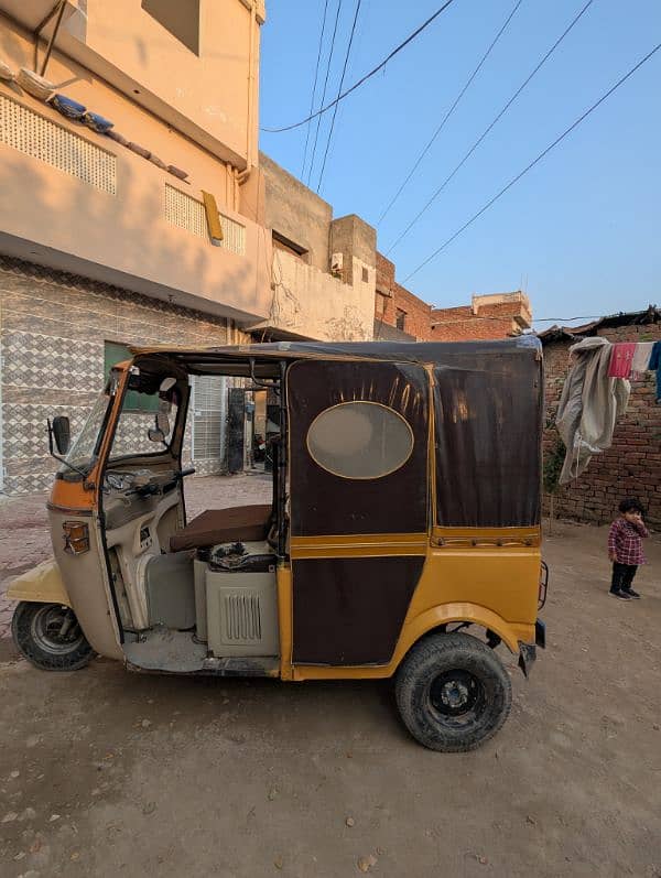 Siwa Rickshaw home used smooth engine no work required 1