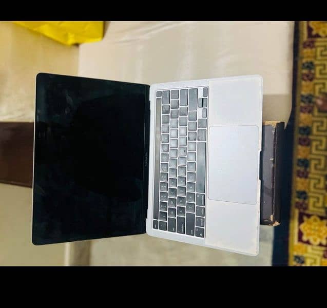 Macbook pro M1 2020 4