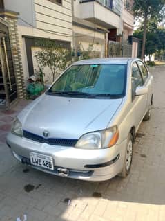 Toyota Platz 2000