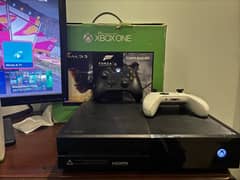 Xbox One 1TB with 1 Controller and Box