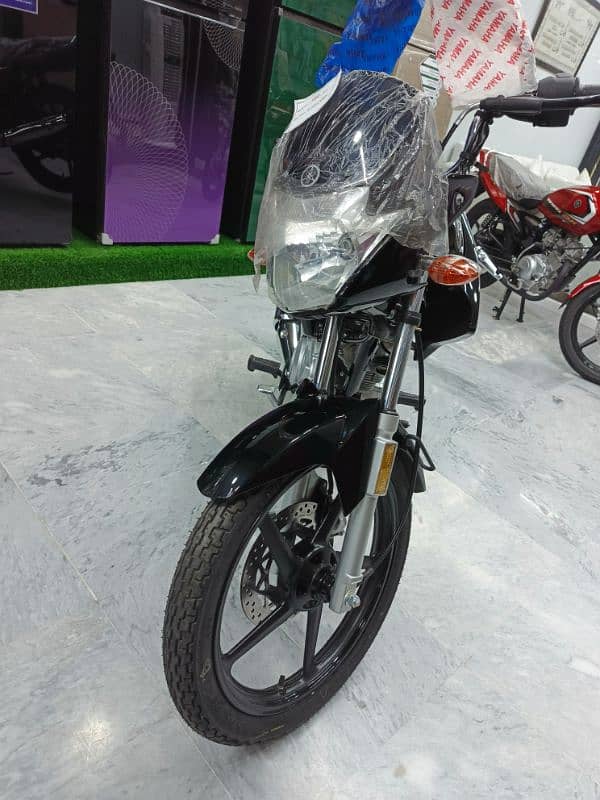 YAMAHA YBR 125 BRAND NEW 2