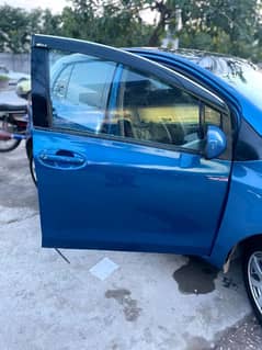 Toyota Vitz 2007 1.3 orignal not convert