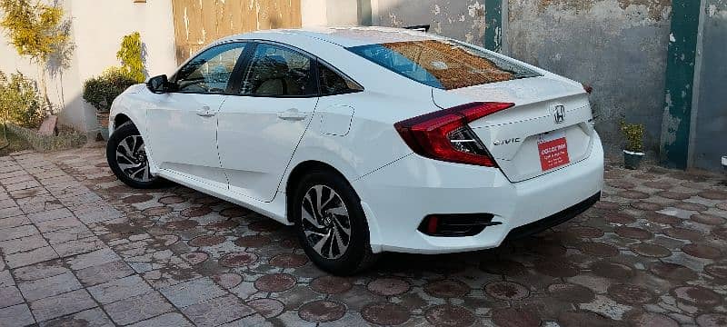 Honda Civic Oriel  model 2018 3