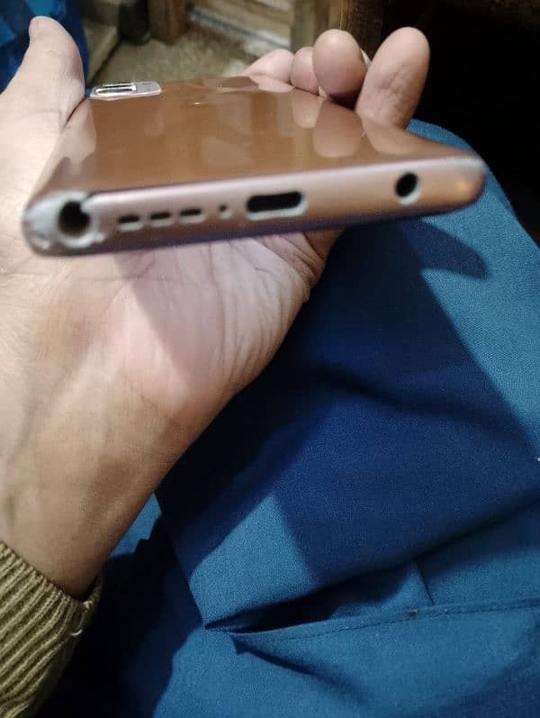 moto g stylus is ka cara tota ha panal Halka sa toda upr sy Baki ok 2