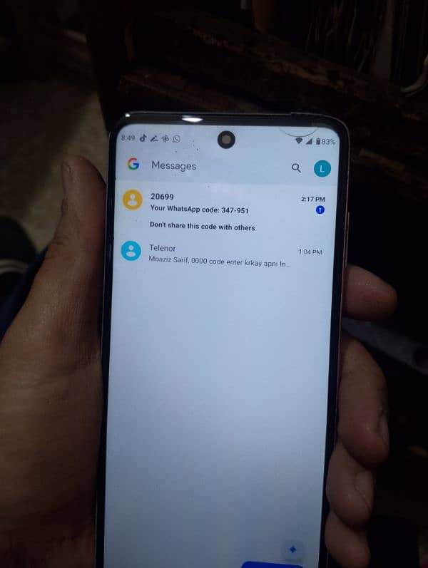 moto g stylus is ka cara tota ha panal Halka sa toda upr sy Baki ok 6