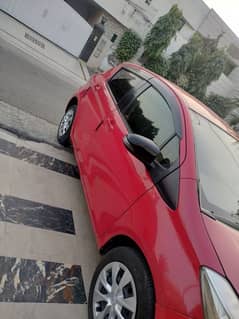 Toyota Vitz 2012 /16