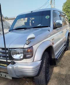 Mitsubishi Pajero 1995 out class condition