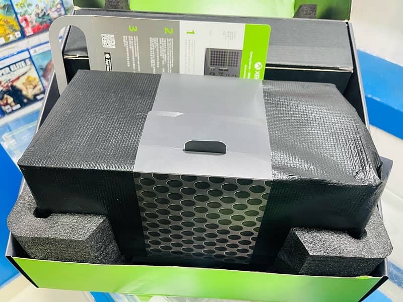 series x 1tb with 14 games 8