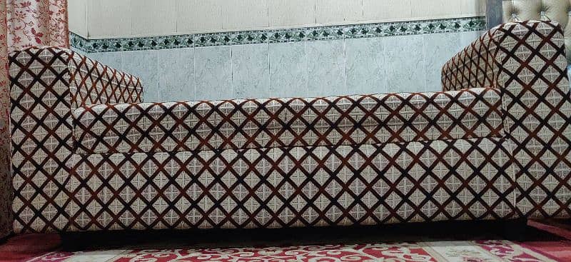 unique style dewan sofa used with cover very clean 8