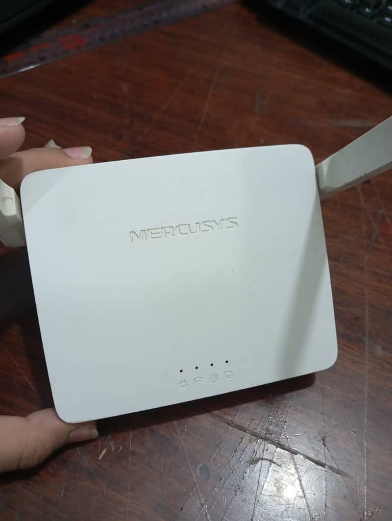 Slightly used Wifi Router model MW302R 5