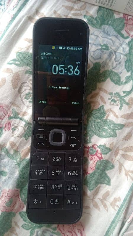 Nokia Flip 2720 2