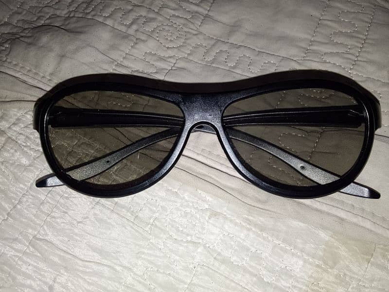 LG cenima 3D glasses 4