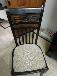 6 pcs of dinning chairs