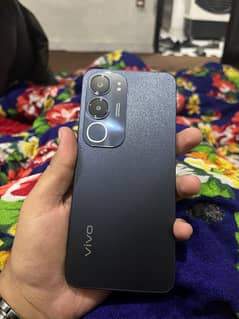 Vivo Y19s | 4/128