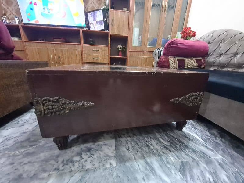 Table in Good Condition 2