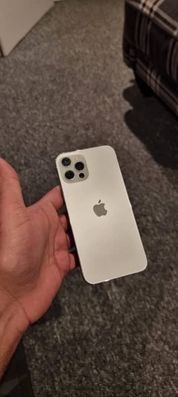 with box iPhone 12pro10 by 10 128gb 77health berry all white water pak 3