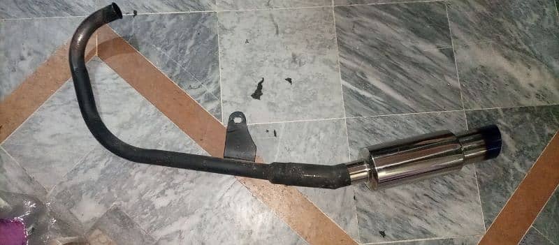 Honda 125 HKS exhaust with bendpipe 2